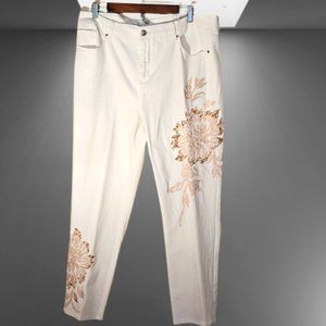 NWT Chico's So Slimming Beaded Girlfriend Slim Leg Ankle Jeans 16R Cream